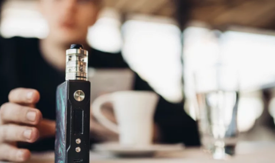 Briser le mythe : vapotage, plus ou moins dangereux que la cigarette?  Dangereux, point. - Qubec sans tabac